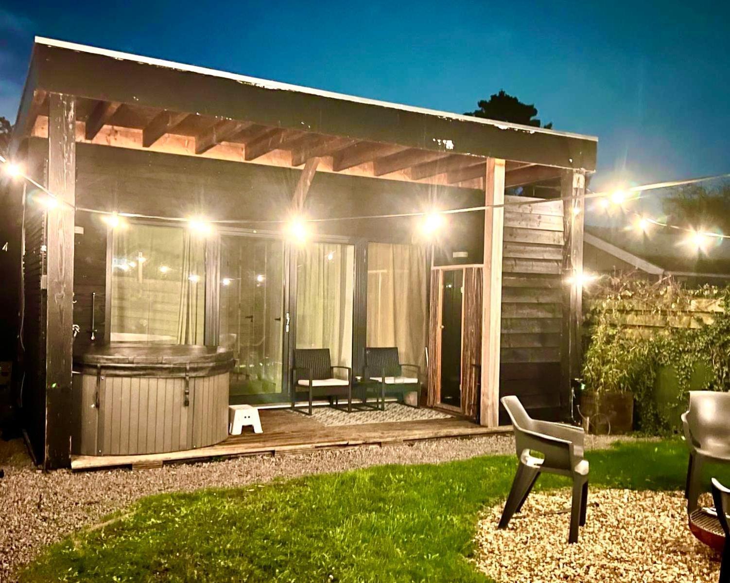 Family House With Garden & Jacuzzi & Sauna Near Amsterdam Vijfhuizen 외부 사진